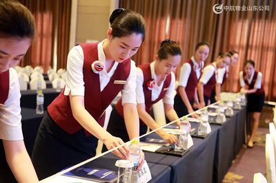 优质的服务源自完美的员工——会务服务中的以人为本之道
